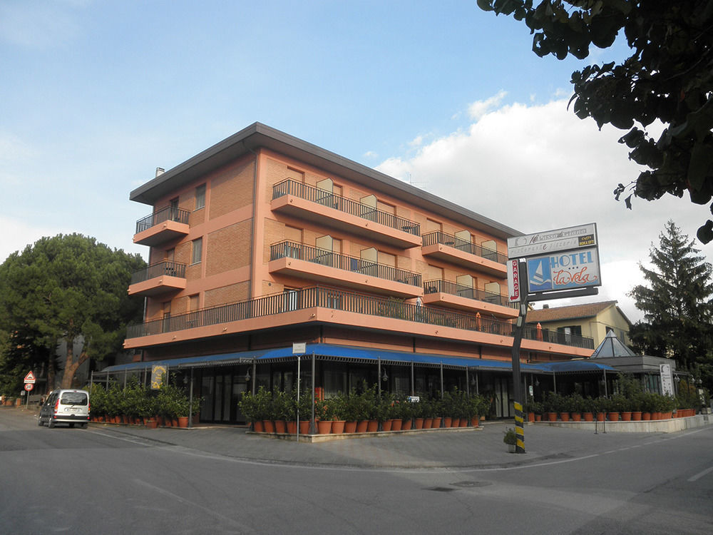 Hotel La Vela Passignano sul Trasimeno Exterior foto